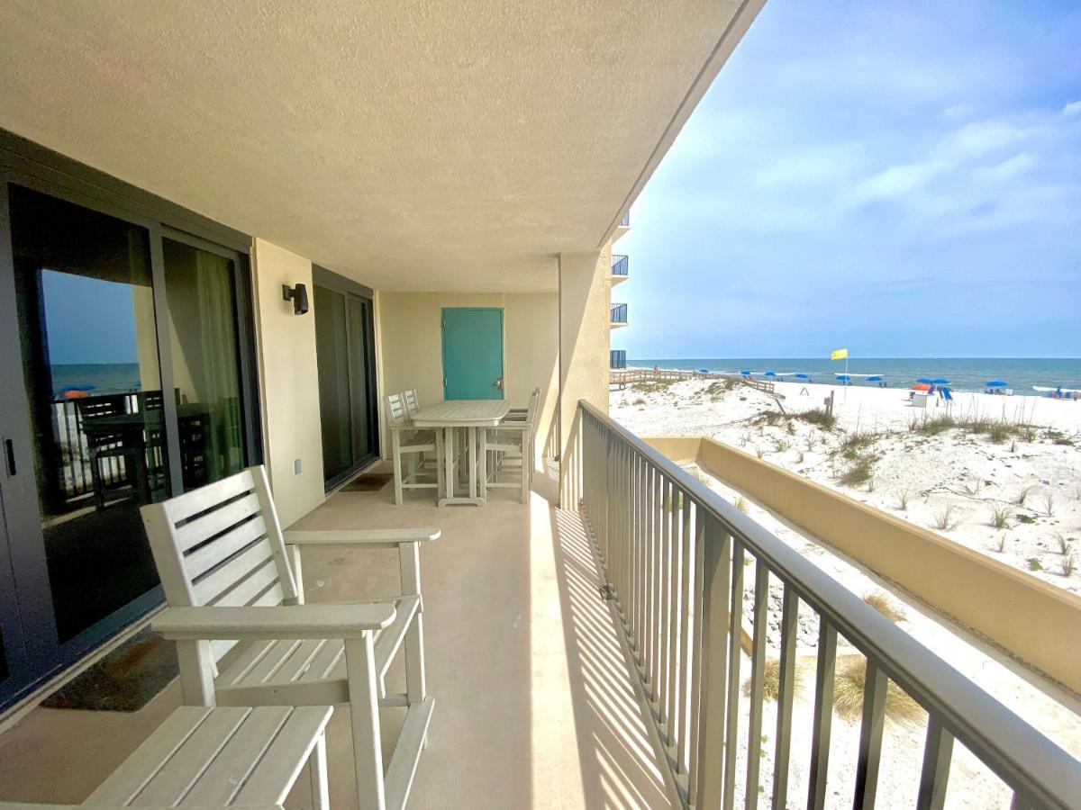 Wind Drift 102s: Beachfront With Pools And Tennis Holiday home *