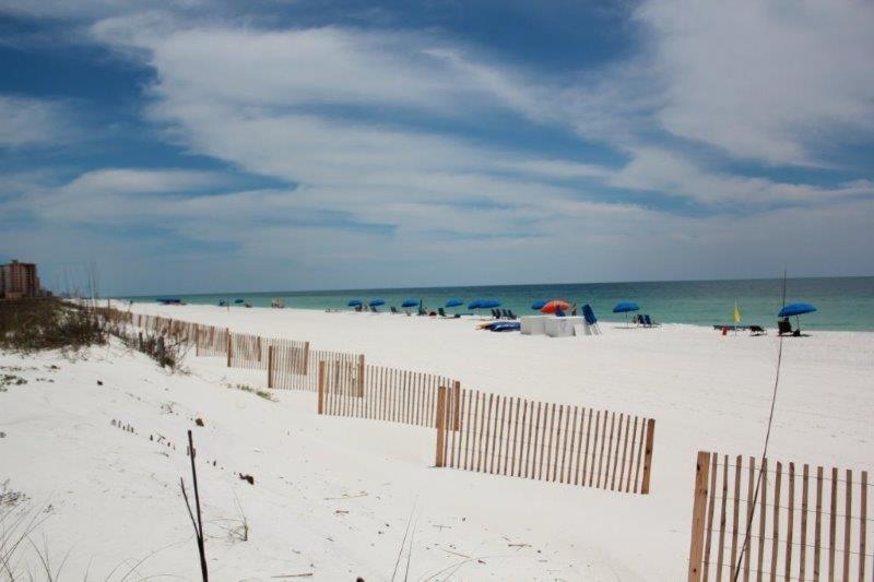 Holiday home Wind Drift 102s: Beachfront With Pools And Tennis *