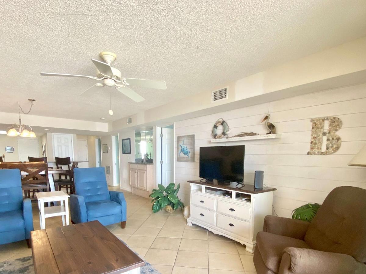 Wind Drift 102s: Beachfront With Pools And Tennis *